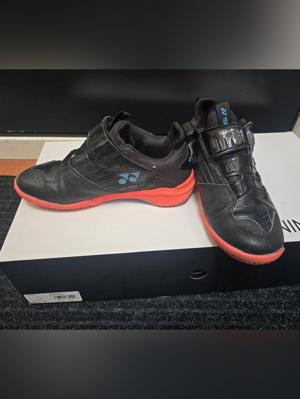 Yonex Power Cushion 88 Dial Indoor Court Shoes Black Red US W7.5 M6